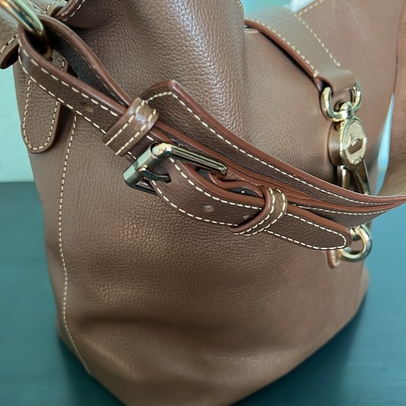 Dooney & Bourke Taupe Pebblle Leather Purse - Picture 4 of 16